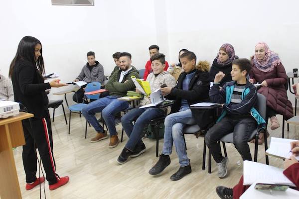 Ser voluntario en Palestina dar clases