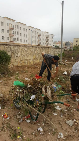 Voluntariado Marruecos limpieza